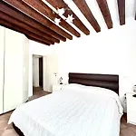 Rossini Apartment